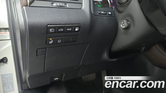 Lexus RX 2022 — photo 25