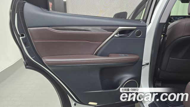 Lexus RX 2022 — photo 15