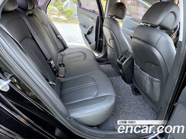 Hyundai Sonata 2015 — photo 13