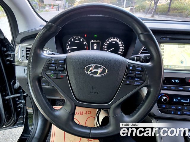 Hyundai Sonata 2015 — photo 16