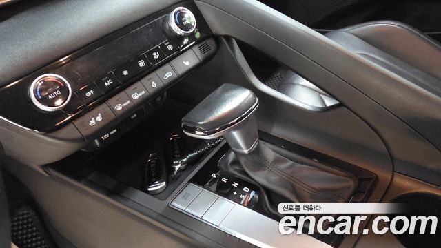 Hyundai AVANTE 2021 — photo 16
