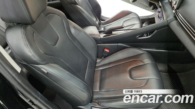 Hyundai AVANTE 2021 — photo 20