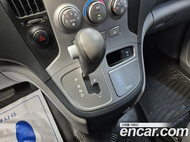 Hyundai Starex 2010 — photo 9
