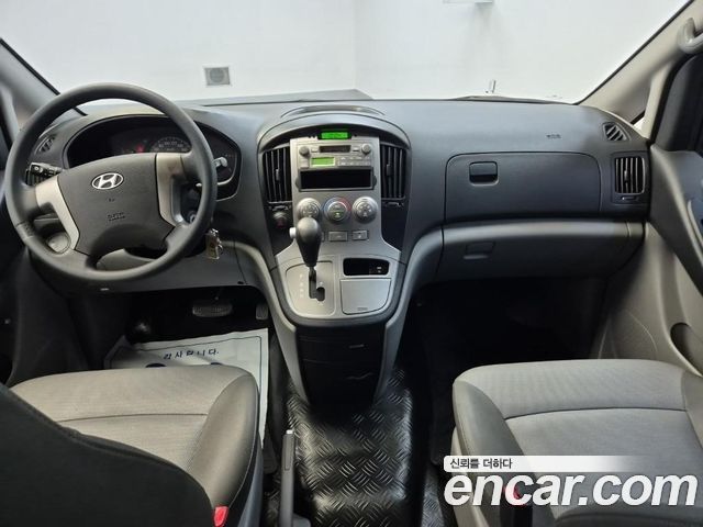 Hyundai Starex 2010 — photo 13