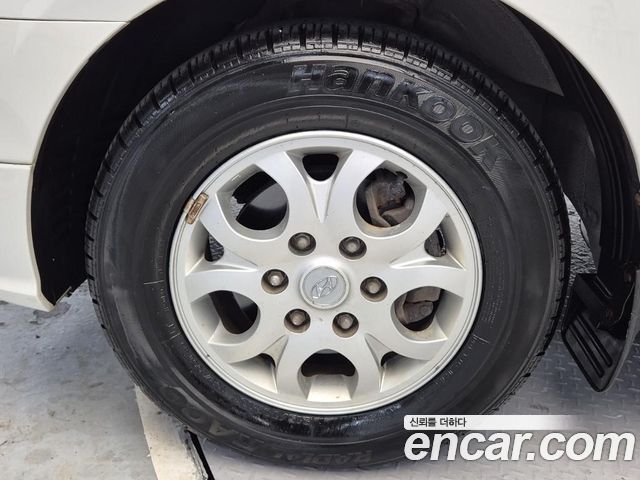 Hyundai Starex 2010 — photo 18