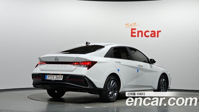 Hyundai AVANTE 2026 — photo 2