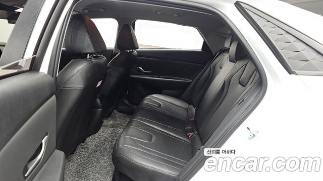 Hyundai AVANTE 2026 — photo 18