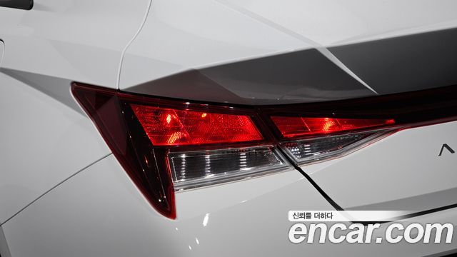 Hyundai AVANTE 2026 — photo 9