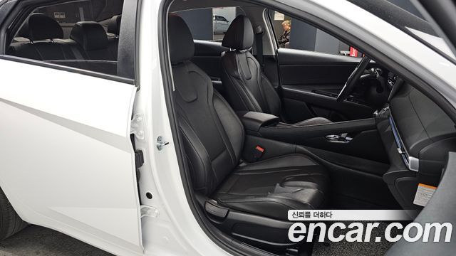 Hyundai AVANTE 2026 — photo 16