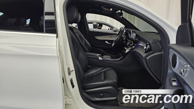 Mercedes-Benz GLC-Class 2022 — photo 11
