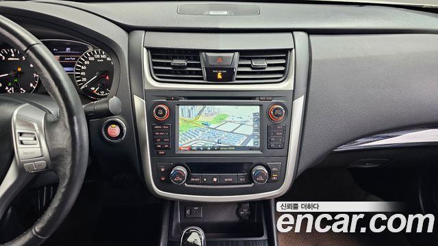 Nissan Altima 2017 — photo 19