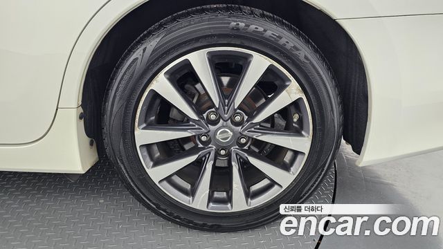 Nissan Altima 2017 — photo 7