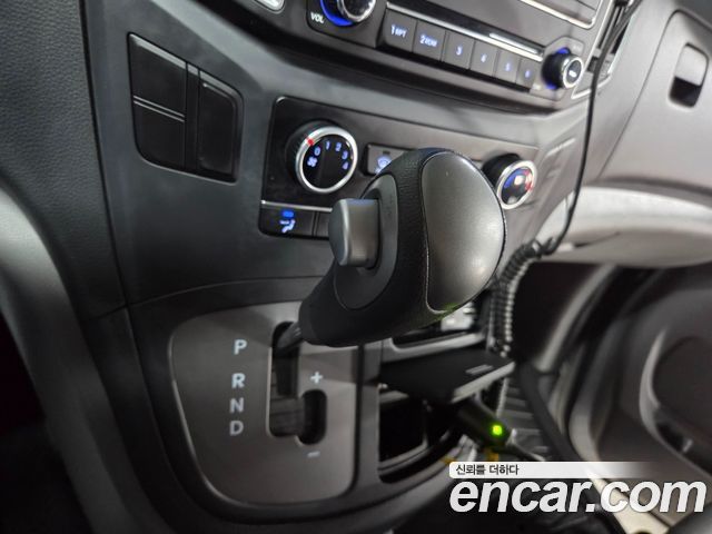 Hyundai Starex 2021 — photo 9