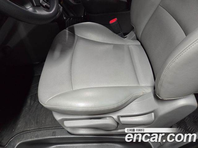 Hyundai Starex 2021 — photo 10