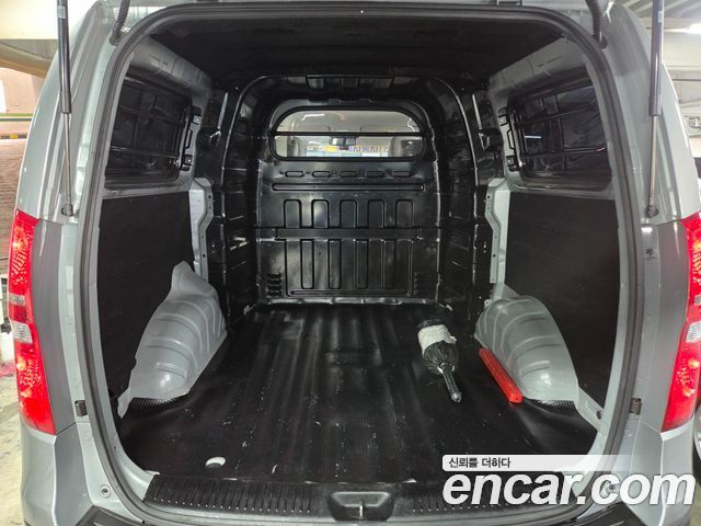 Hyundai Starex 2021 — photo 15