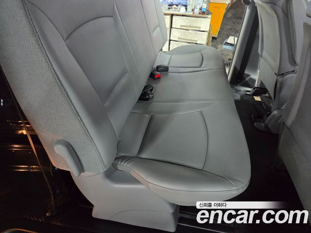 Hyundai Starex 2021 — photo 16