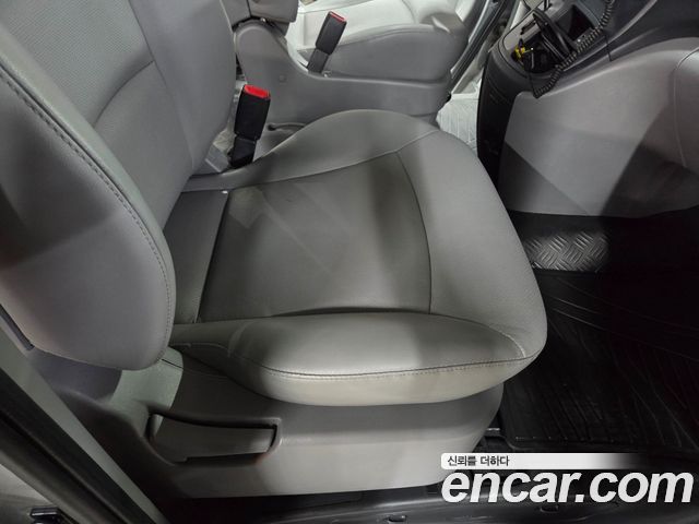 Hyundai Starex 2021 — photo 17