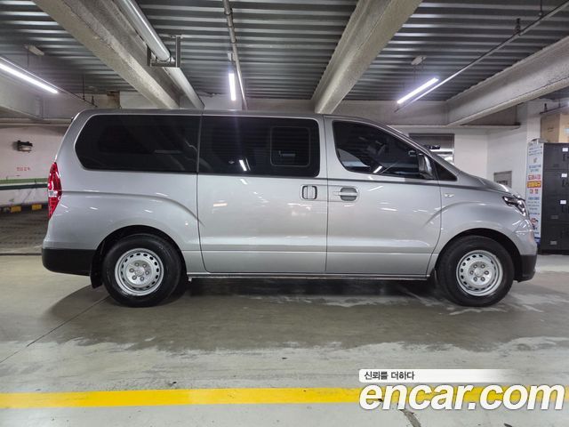 Hyundai Starex 2021 — photo 19