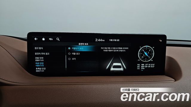 Genesis G80 2022 — photo 17