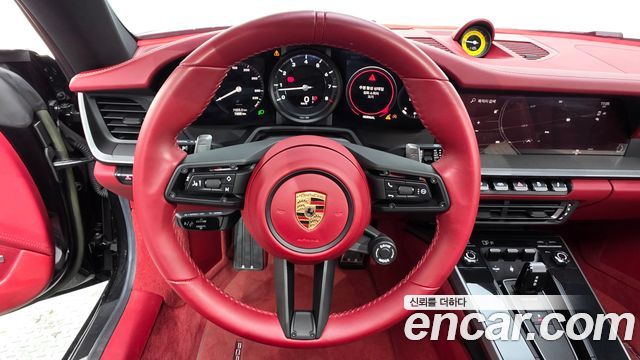 Porsche 911 2023 — photo 19