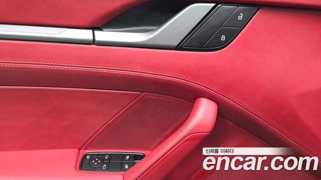 Porsche 911 2023 — photo 24