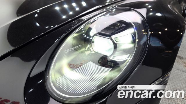 Porsche 911 2023 — photo 8