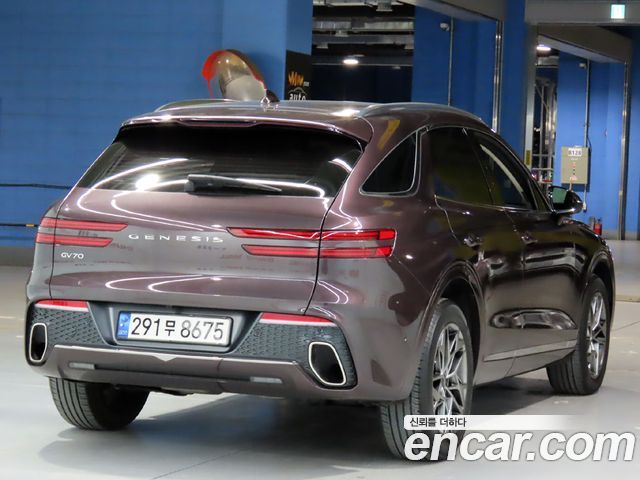 Genesis GV70 2022 — photo 2