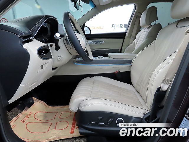 Genesis GV70 2022 — photo 10