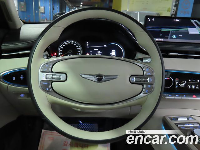 Genesis GV70 2022 — photo 17
