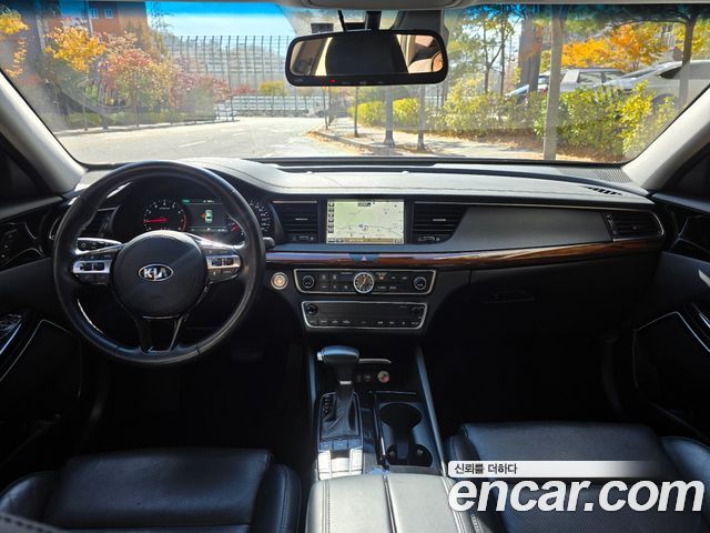 Kia K7 2017 — photo 9