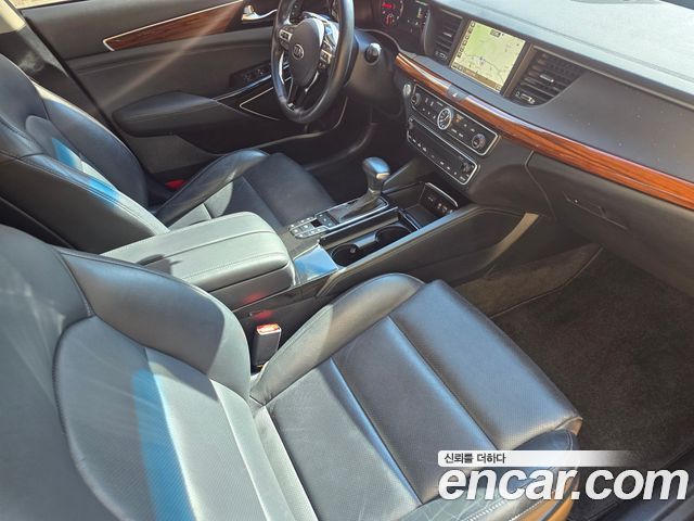 Kia K7 2017 — photo 10
