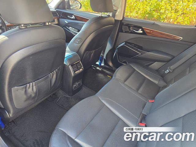 Kia K7 2017 — photo 19
