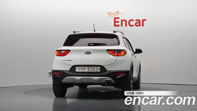 Kia Stonic 2018 — photo 4