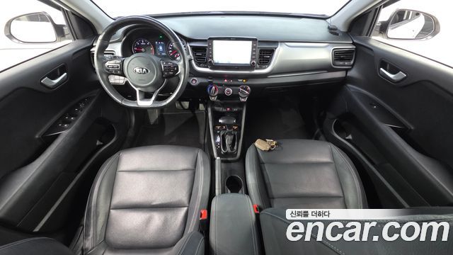 Kia Stonic 2018 — photo 10