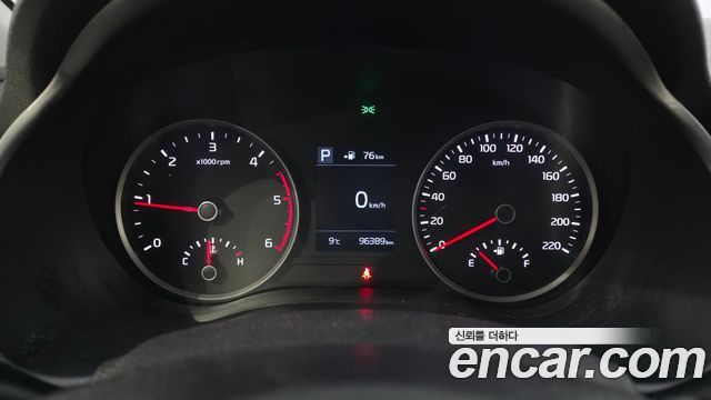 Kia Stonic 2018 — photo 11