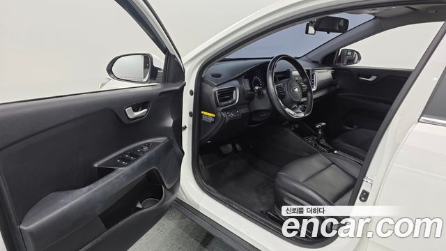 Kia Stonic 2018 — photo 13