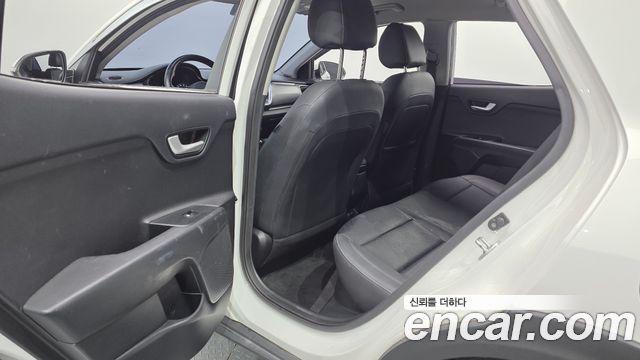 Kia Stonic 2018 — photo 18