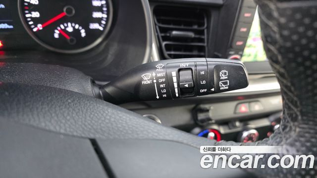 Kia Stonic 2018 — photo 29