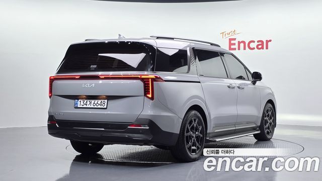 Kia Canival 2024 — photo 2