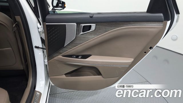 Kia K8 2022 — photo 15