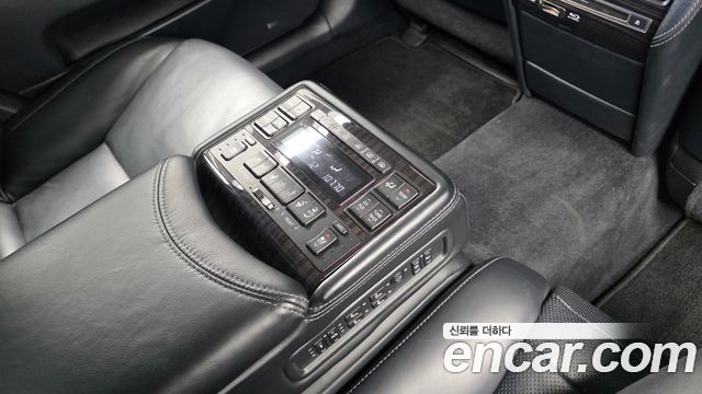 Lexus LS 2015 — photo 18