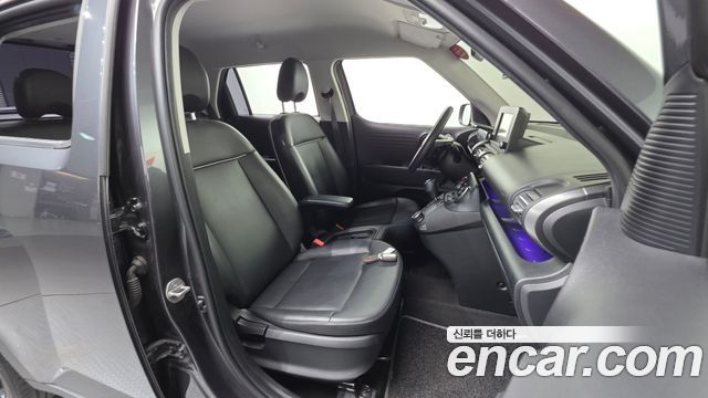 Hyundai Casper 2023 — photo 26