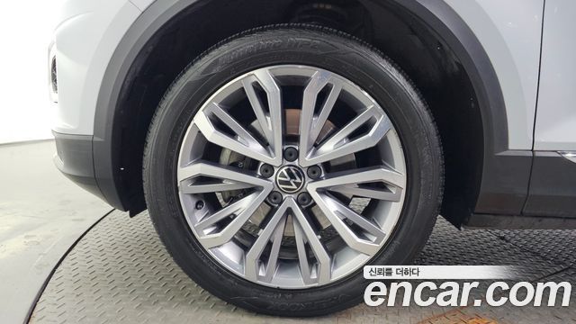 Volkswagen T-Roc 2021 — photo 5