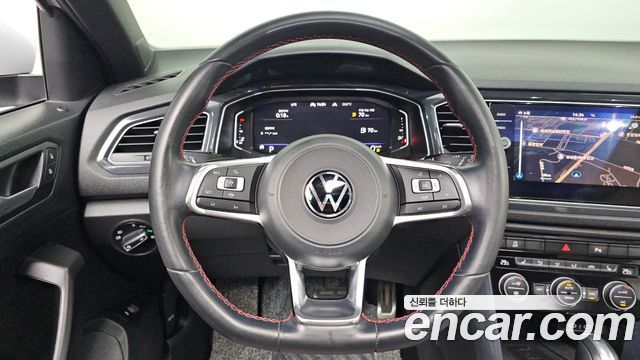 Volkswagen T-Roc 2021 — photo 15