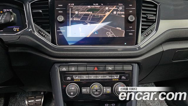 Volkswagen T-Roc 2021 — photo 16