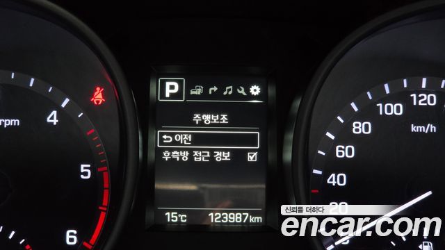 Hyundai Santafe 2018 — photo 11