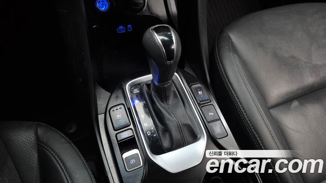 Hyundai Santafe 2018 — photo 12