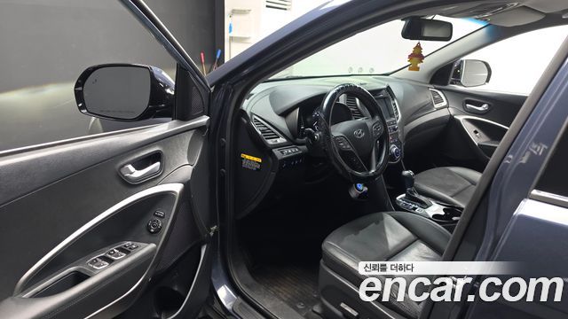 Hyundai Santafe 2018 — photo 13