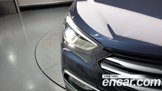 Hyundai Santafe 2018 — photo 8