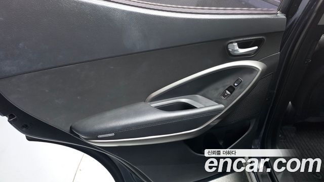 Hyundai Santafe 2018 — photo 15